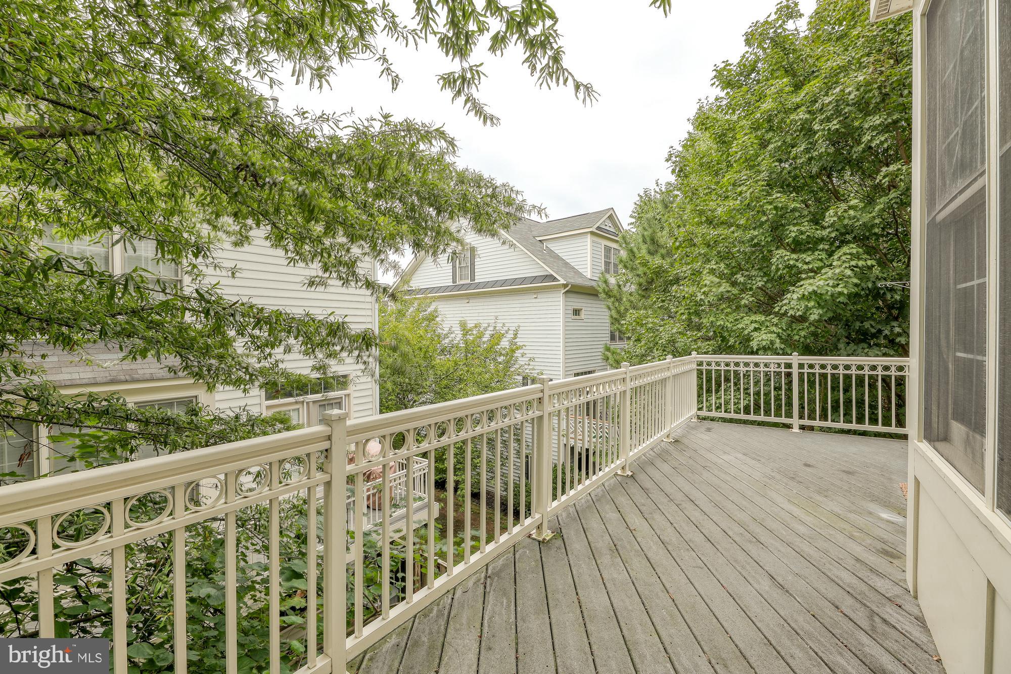 RIDGE TOP - Residential