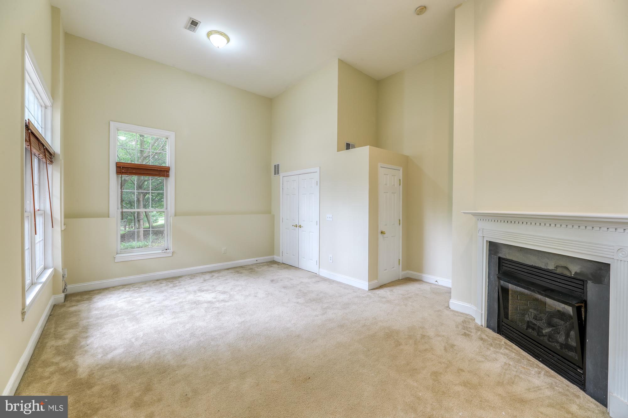 RIDGE TOP - Residential