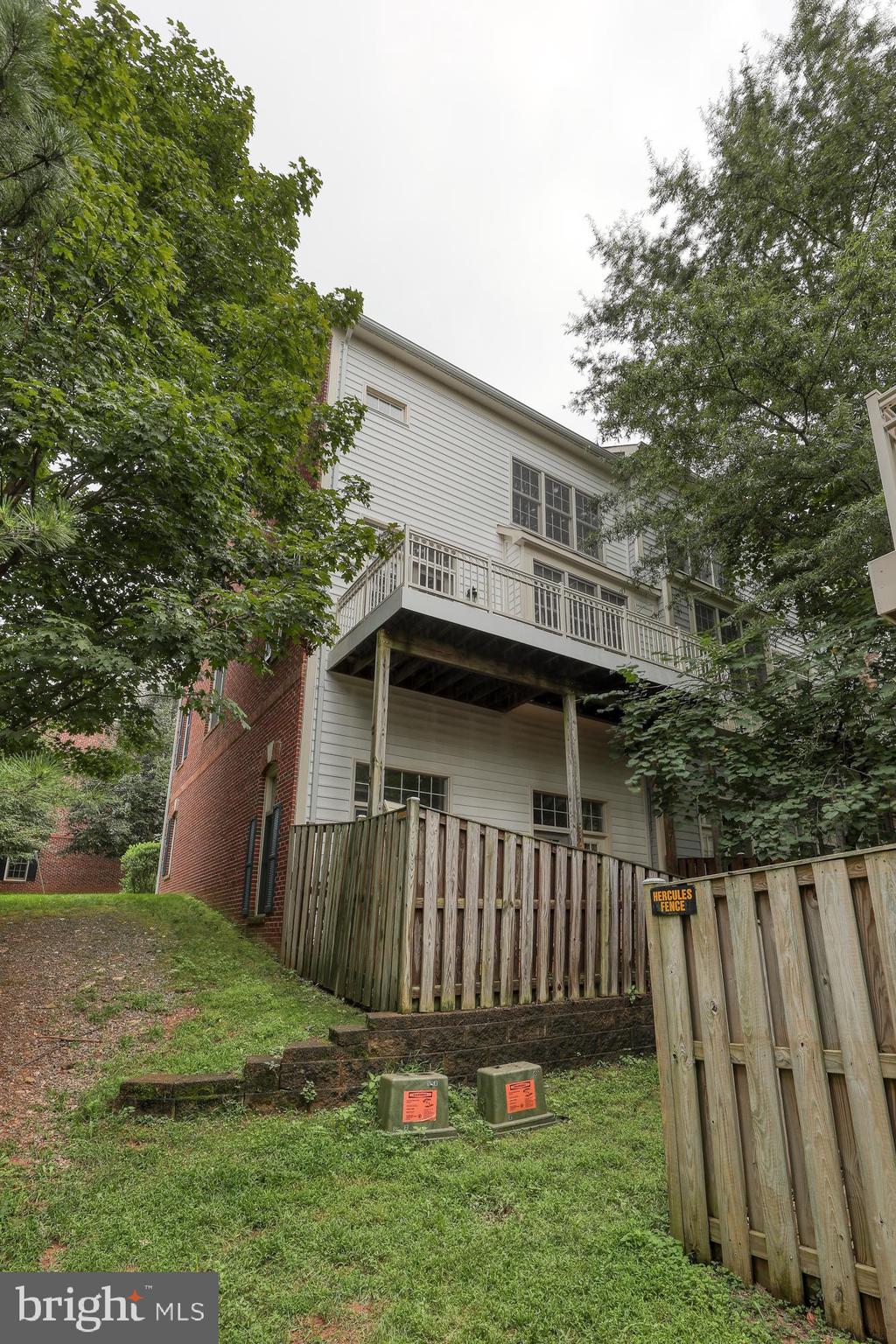 RIDGE TOP - Residential