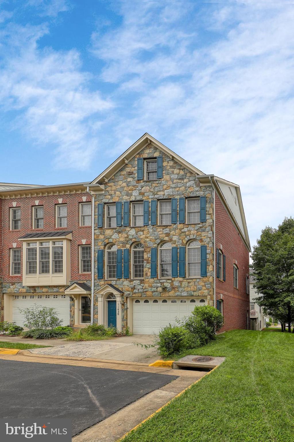 RIDGE TOP - Residential