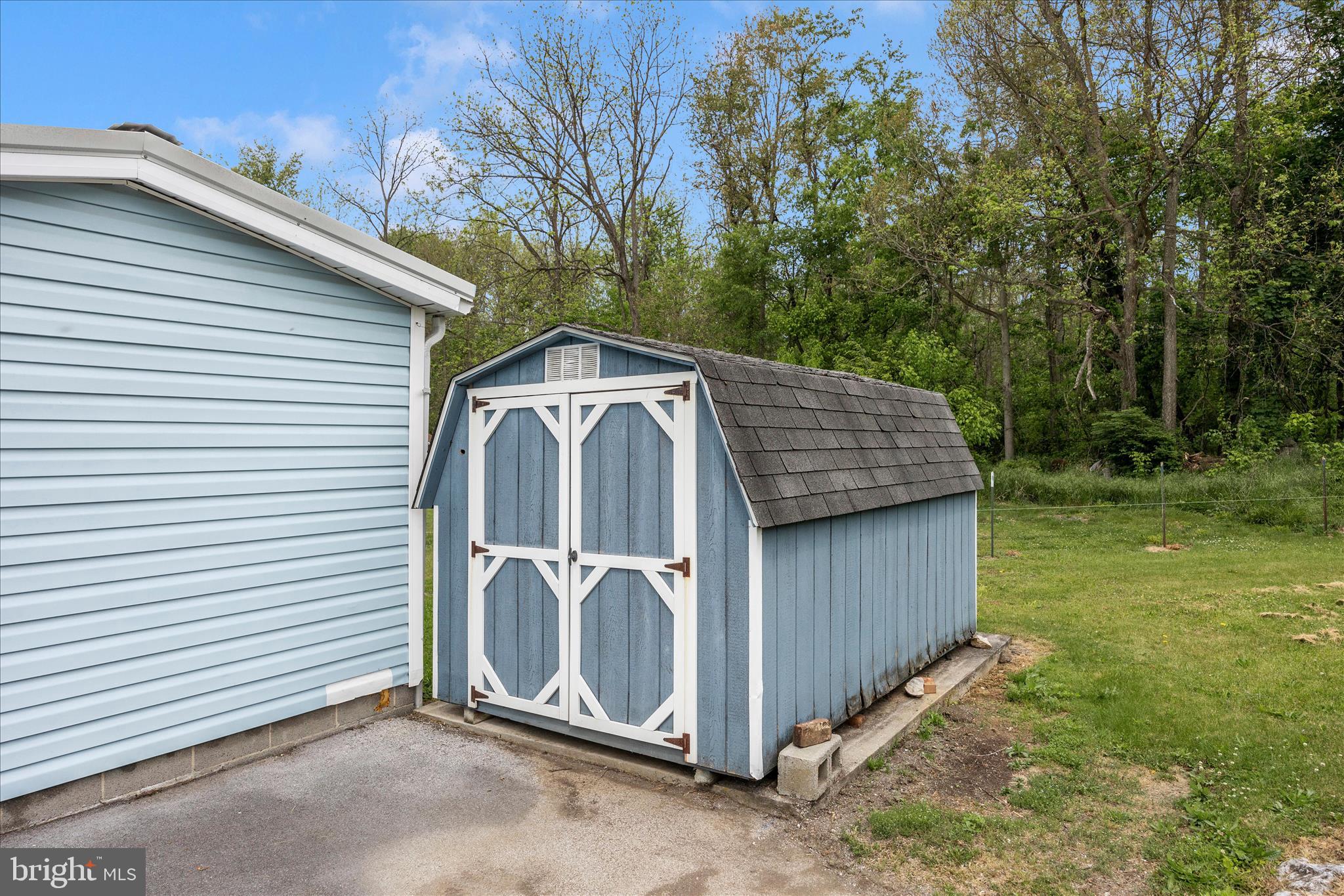 WILLIAMSPORT - Residential