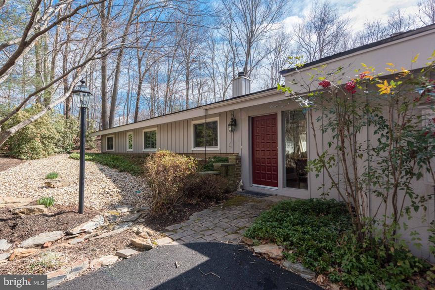 JUST REDUCED!!! BEAUTIFUL SERENE LOCATION! 4 BR/2 BATHS single story family home in Great Falls. Light filled and spacious. Both Living Rm & Family Rm feature wood burning fireplaces. Gorgeous hardwood floors throughout. Gourmet kitchen with large granite island, vaulted ceilings, windows galore. Stone patio overlooks tranquil landscape of trees and nature. Extremely energy efficient, low utilities. Lawn care & pest control included in rent. Highly rated school district. No Pets, No Smokers.