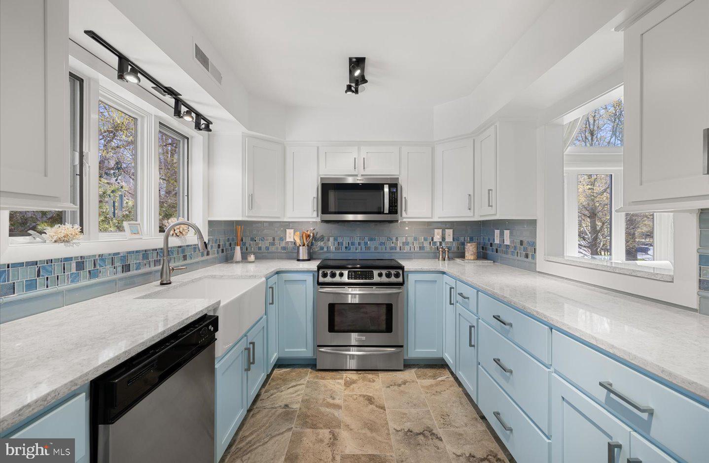 20796 EAST DRIVE 518