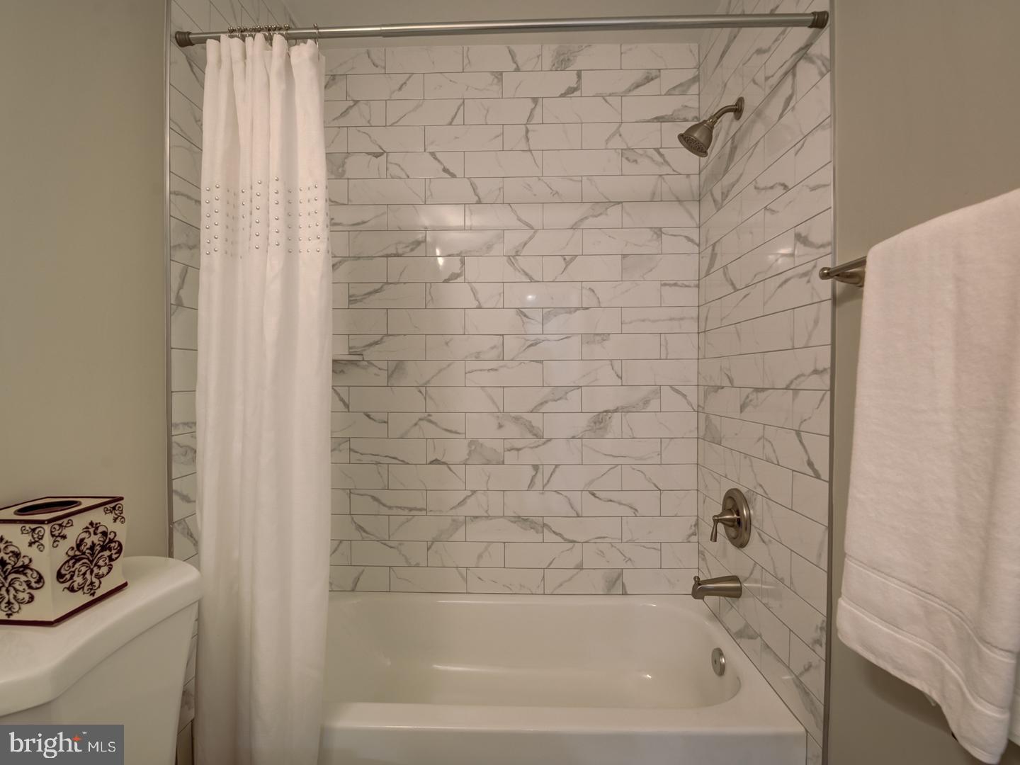 GLENN ESTATES - Residential