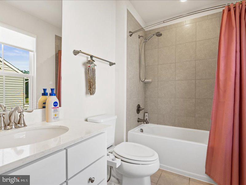 MAY'S QUARTER - Residential