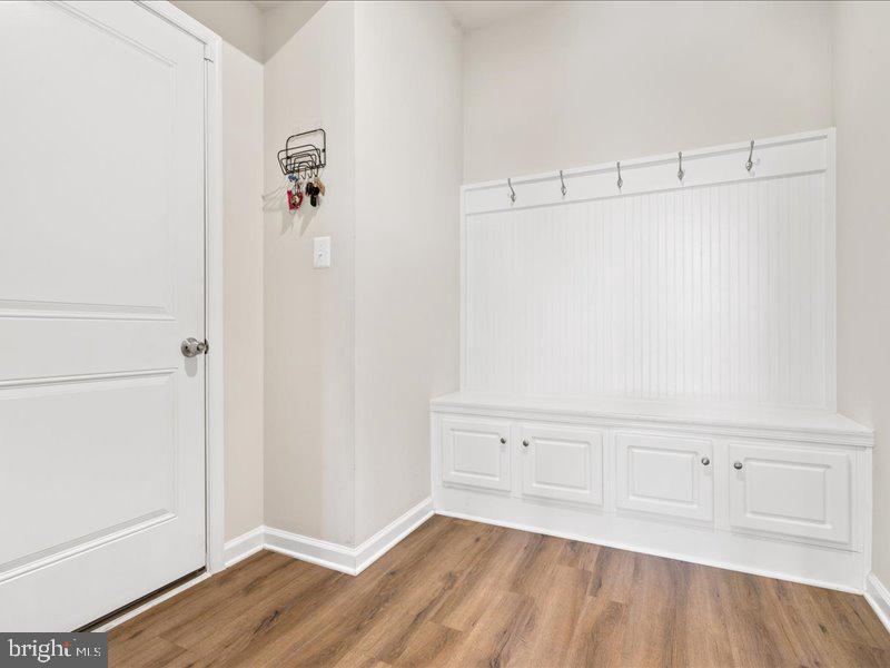 MAY'S QUARTER - Residential