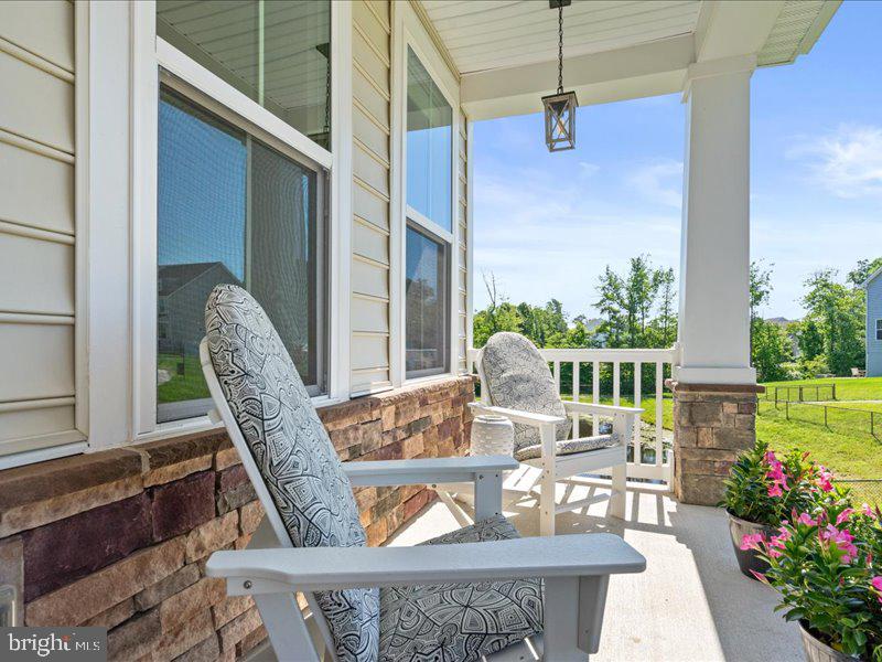 MAY'S QUARTER - Residential