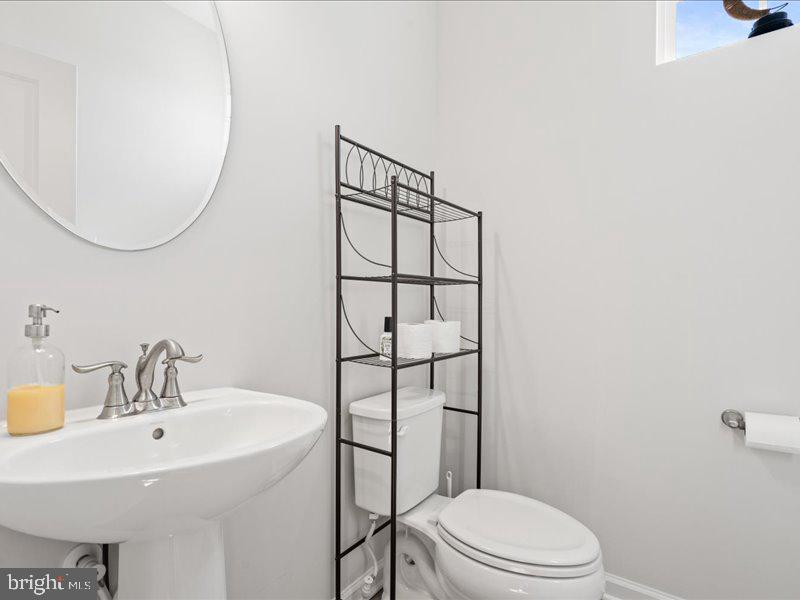 MAY'S QUARTER - Residential