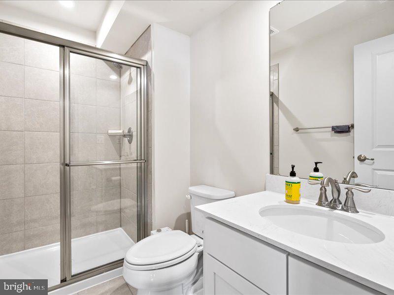 MAY'S QUARTER - Residential