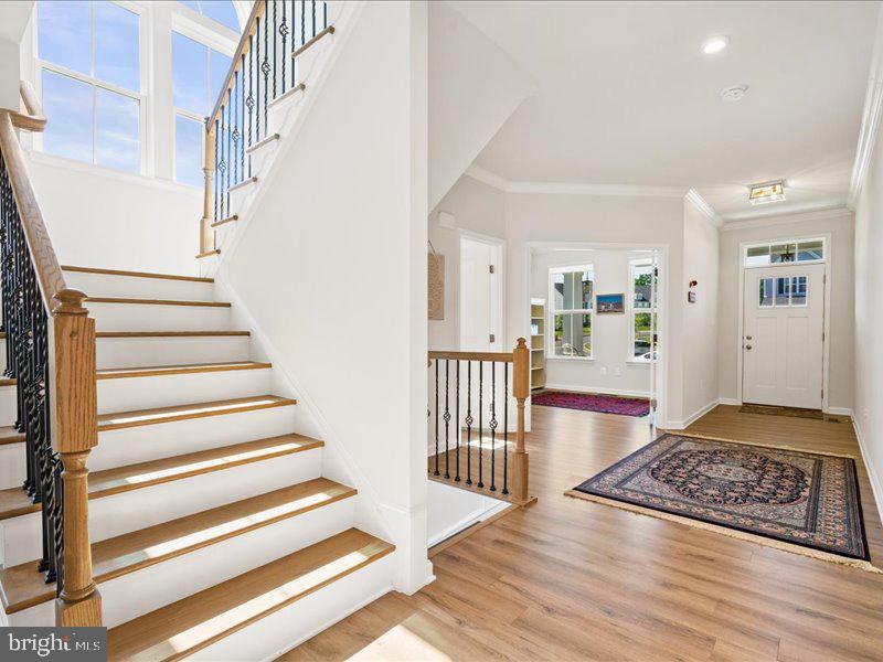 MAY'S QUARTER - Residential