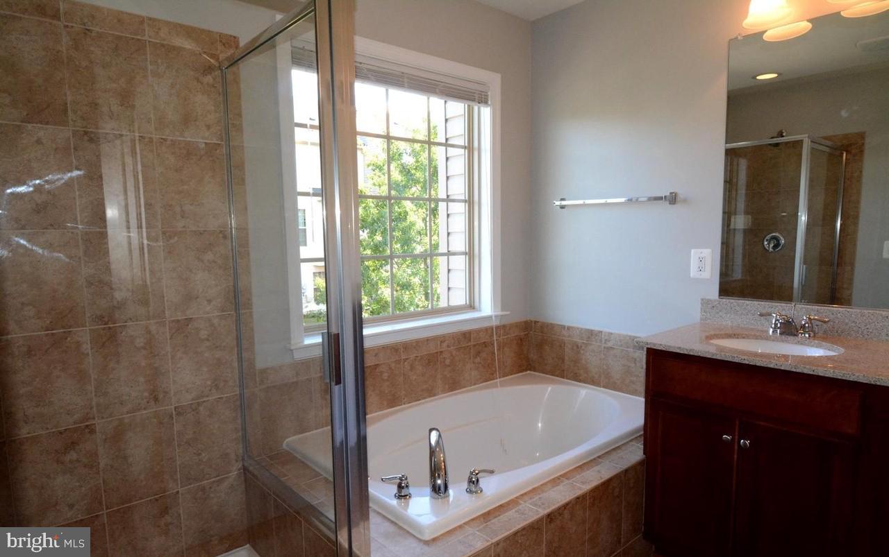 ALEXANDERS CHASE - Residential Lease