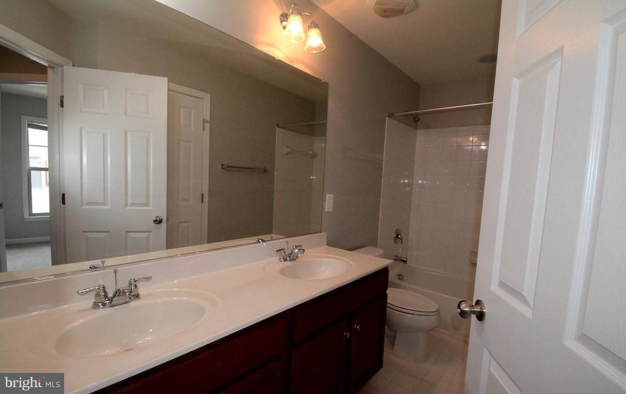 ALEXANDERS CHASE - Residential Lease