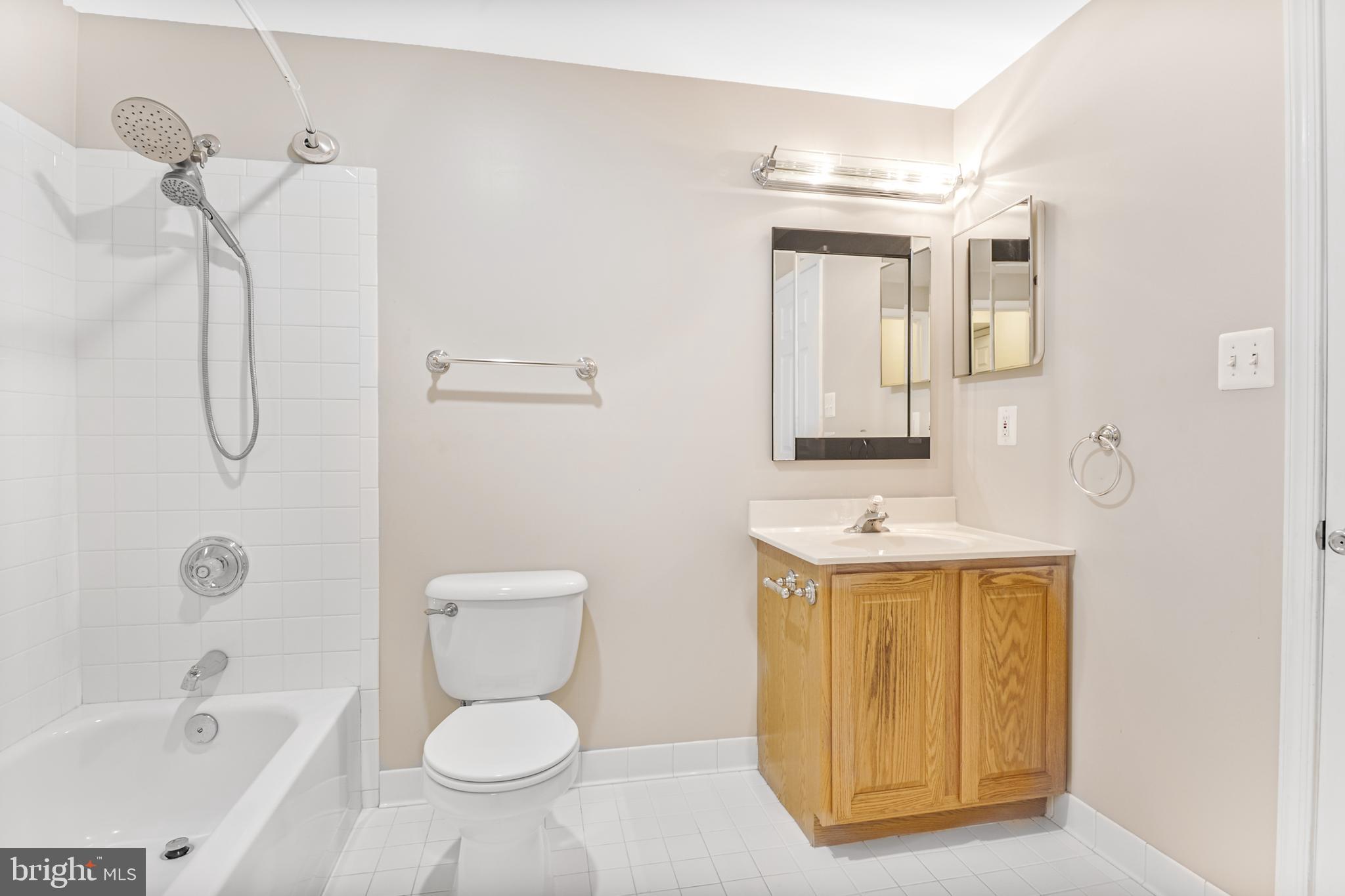 POTOMAC HUNT - Residential