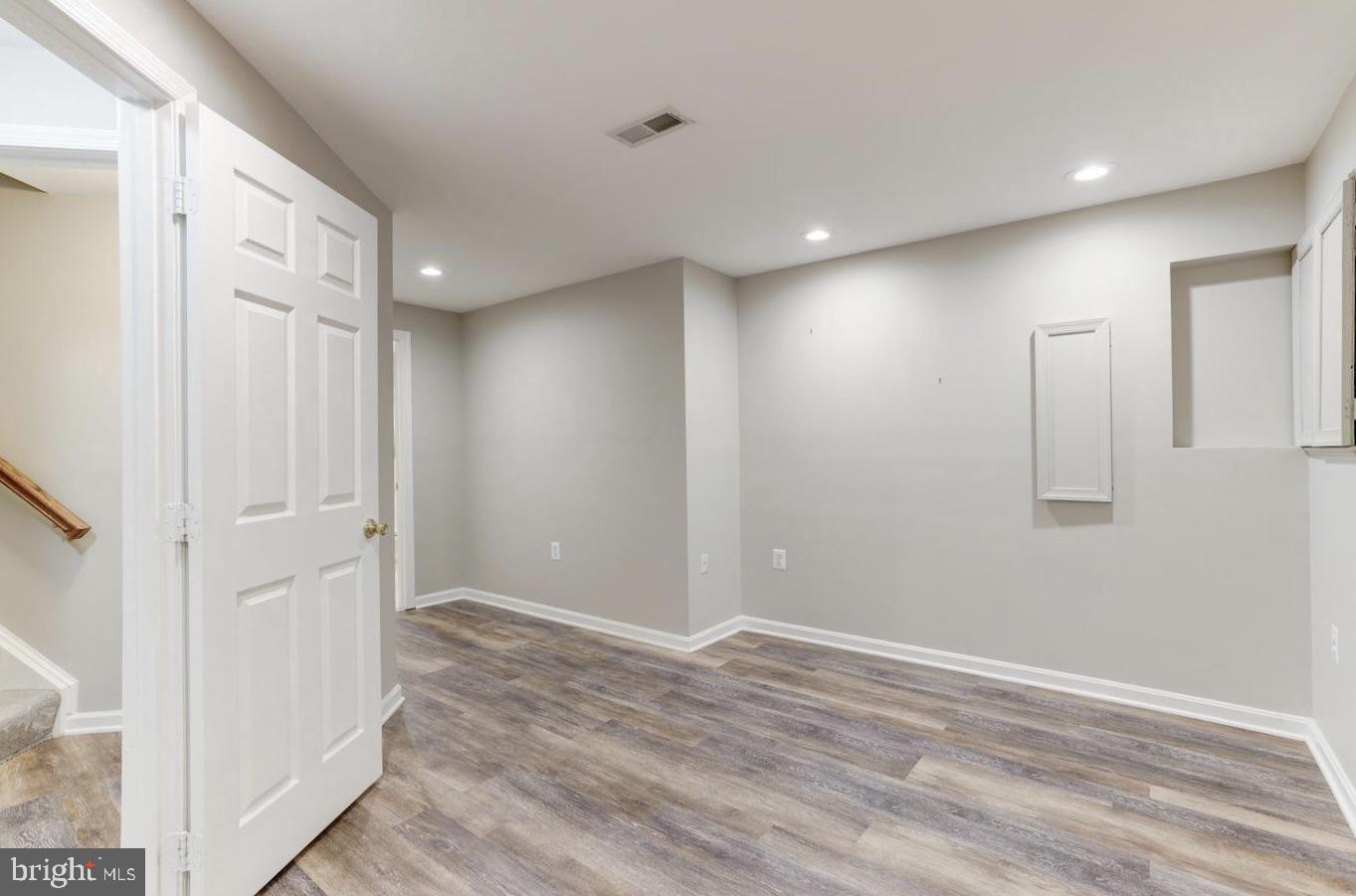 POTOMAC HUNT - Residential