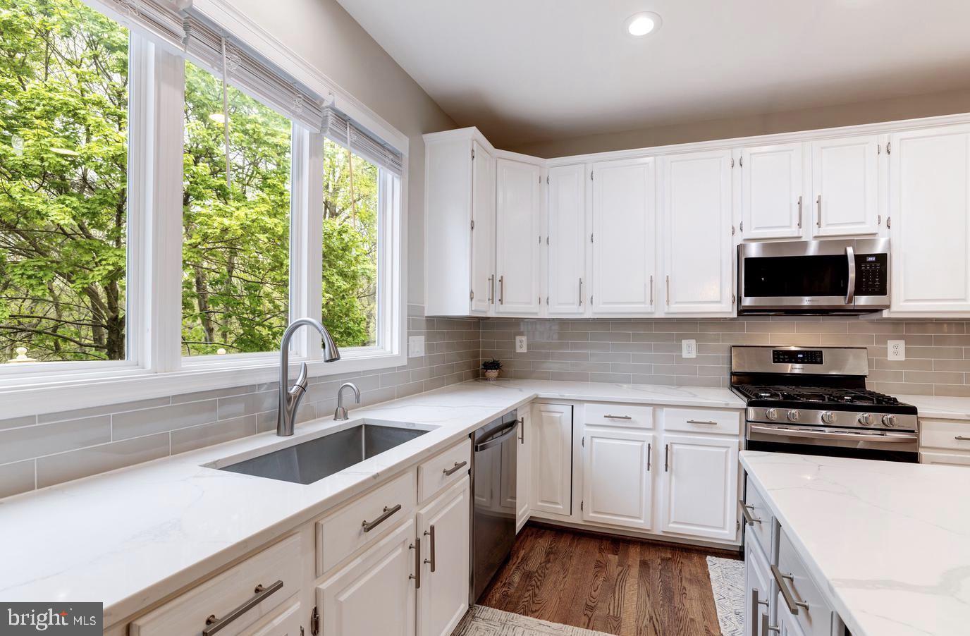 POTOMAC HUNT - Residential