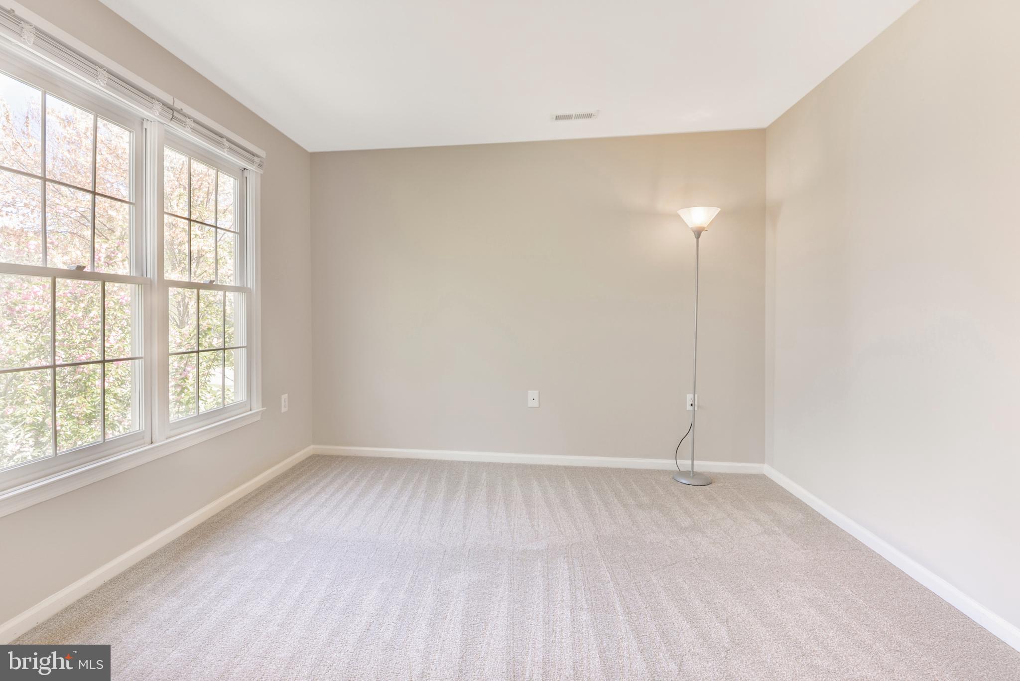 POTOMAC HUNT - Residential