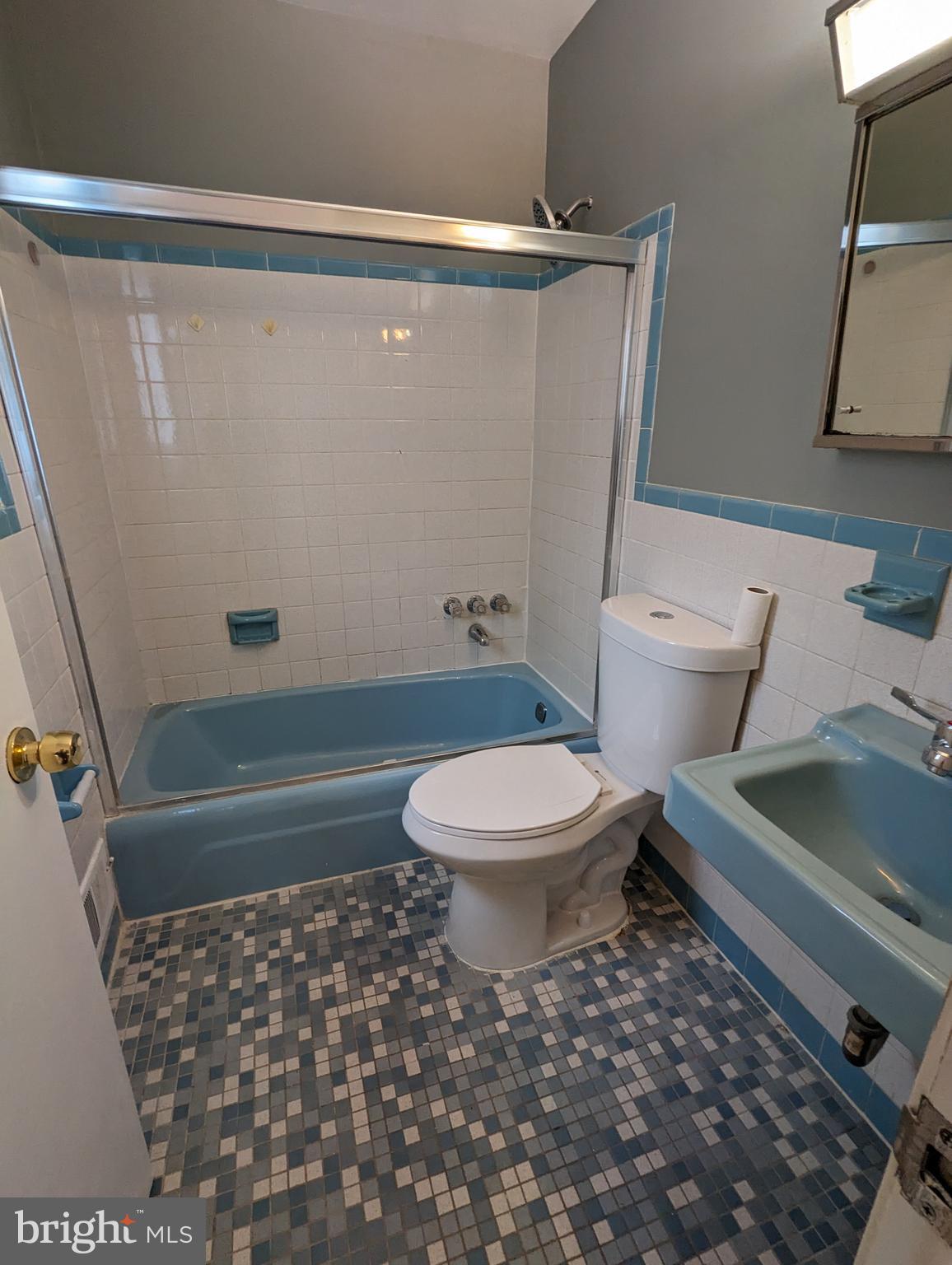 CALVERTON - Residential Lease