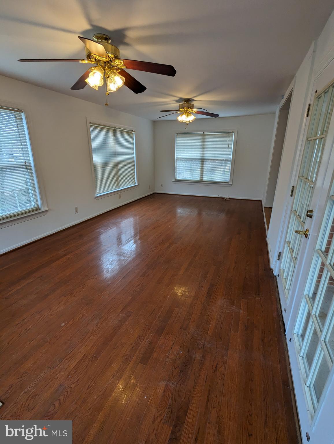 CALVERTON - Residential Lease