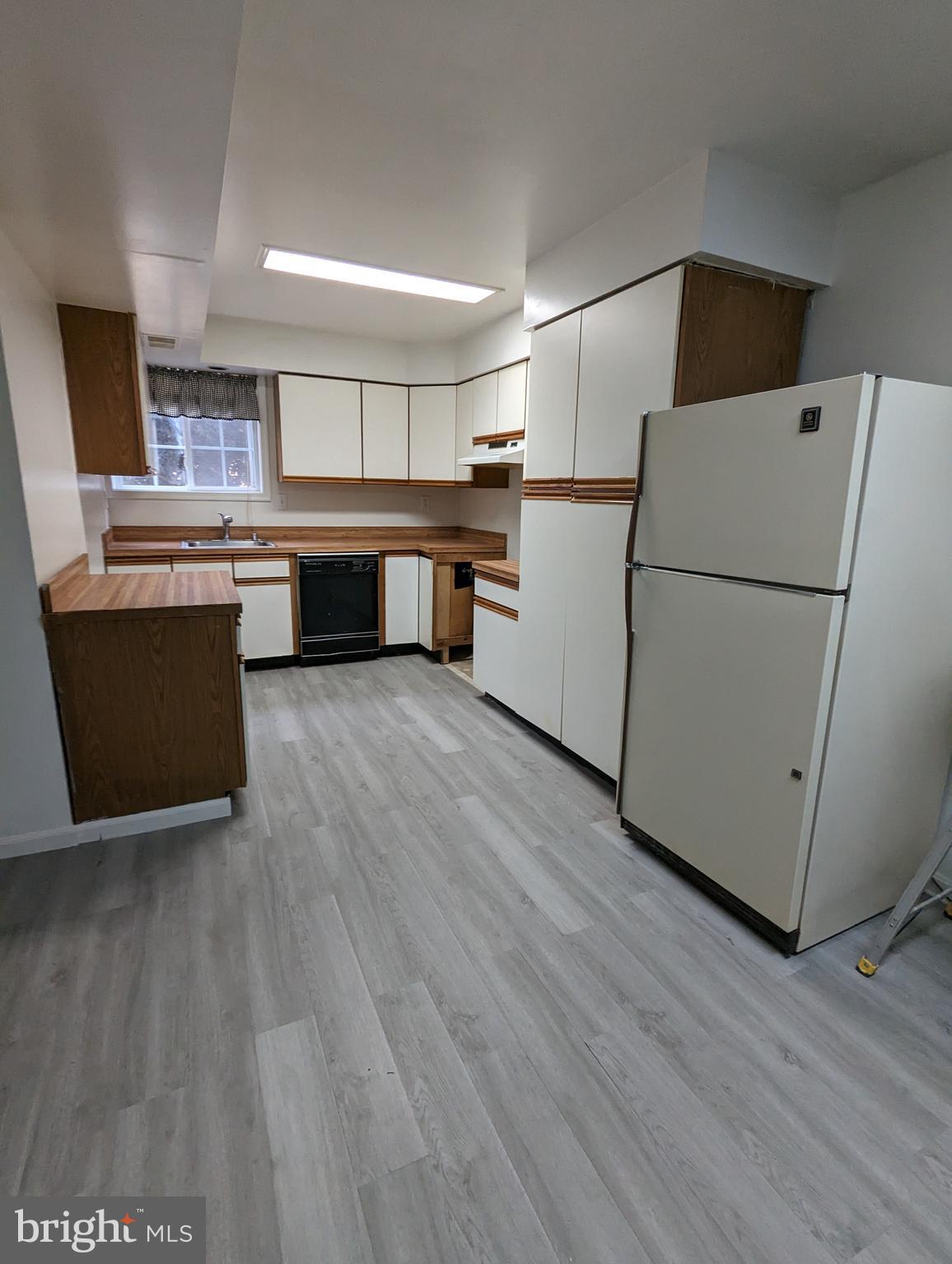 CALVERTON - Residential Lease