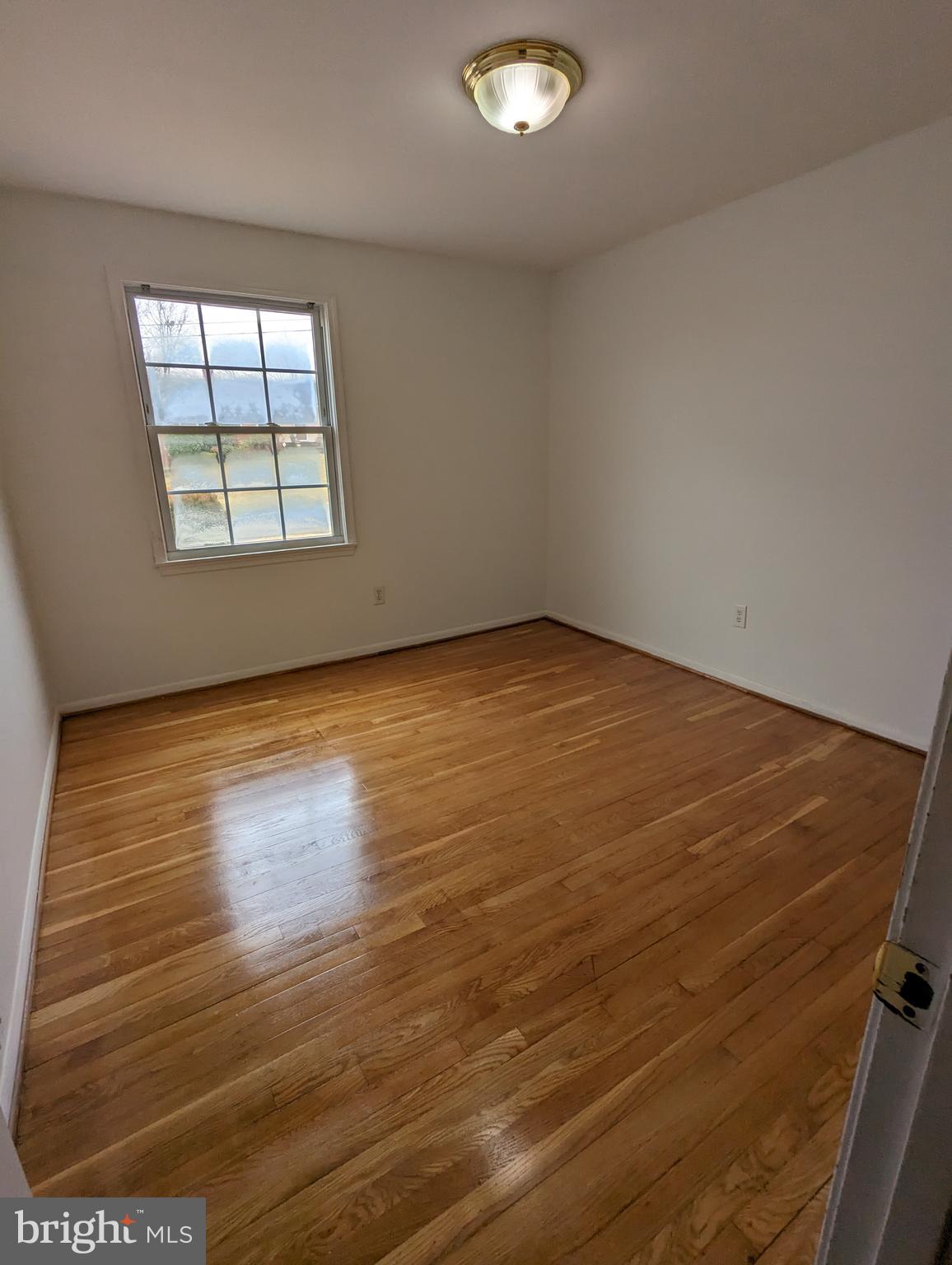 CALVERTON - Residential Lease