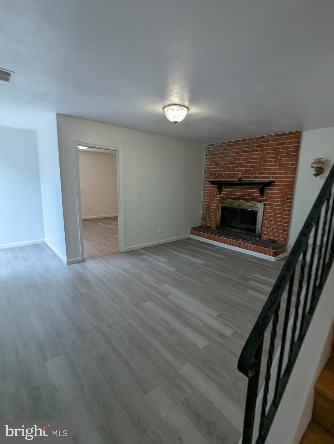 CALVERTON - Residential Lease