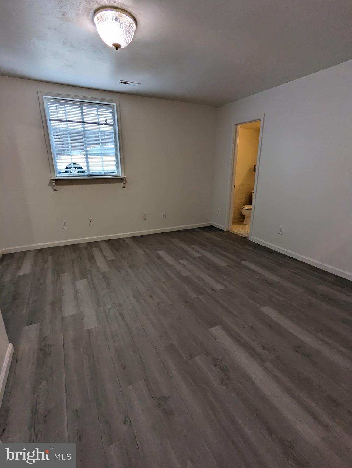 CALVERTON - Residential Lease