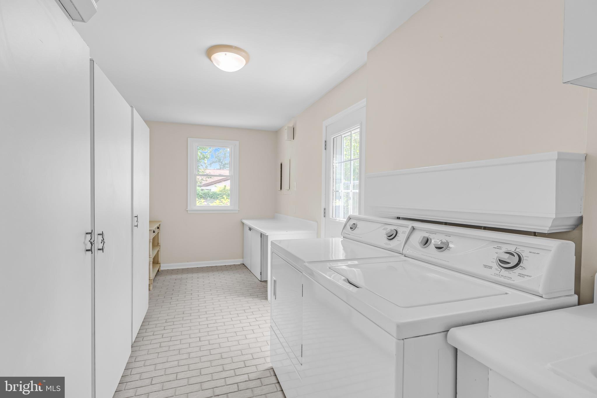 FERRY LANDING - Residential
