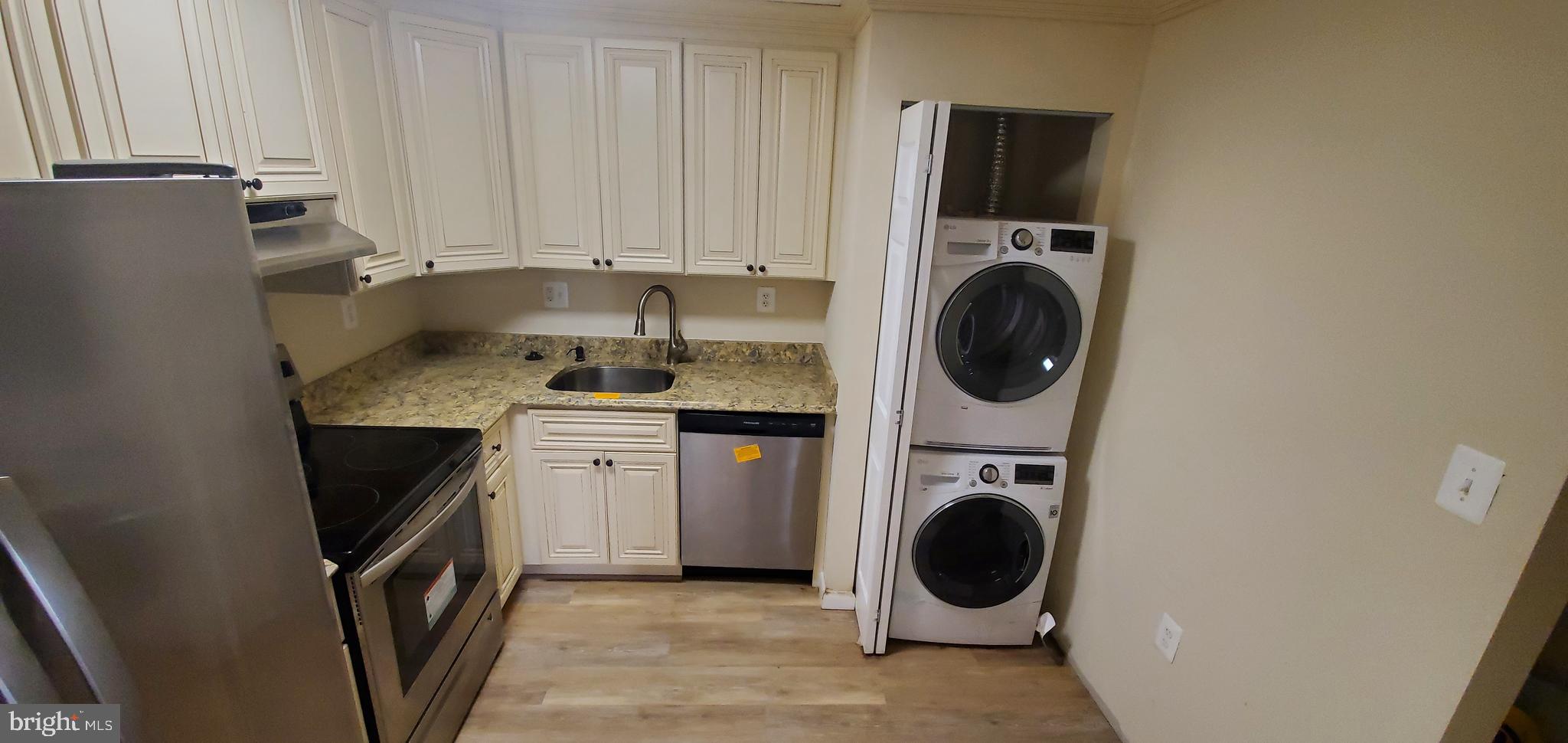 THE VILLAGE PARK - Residential