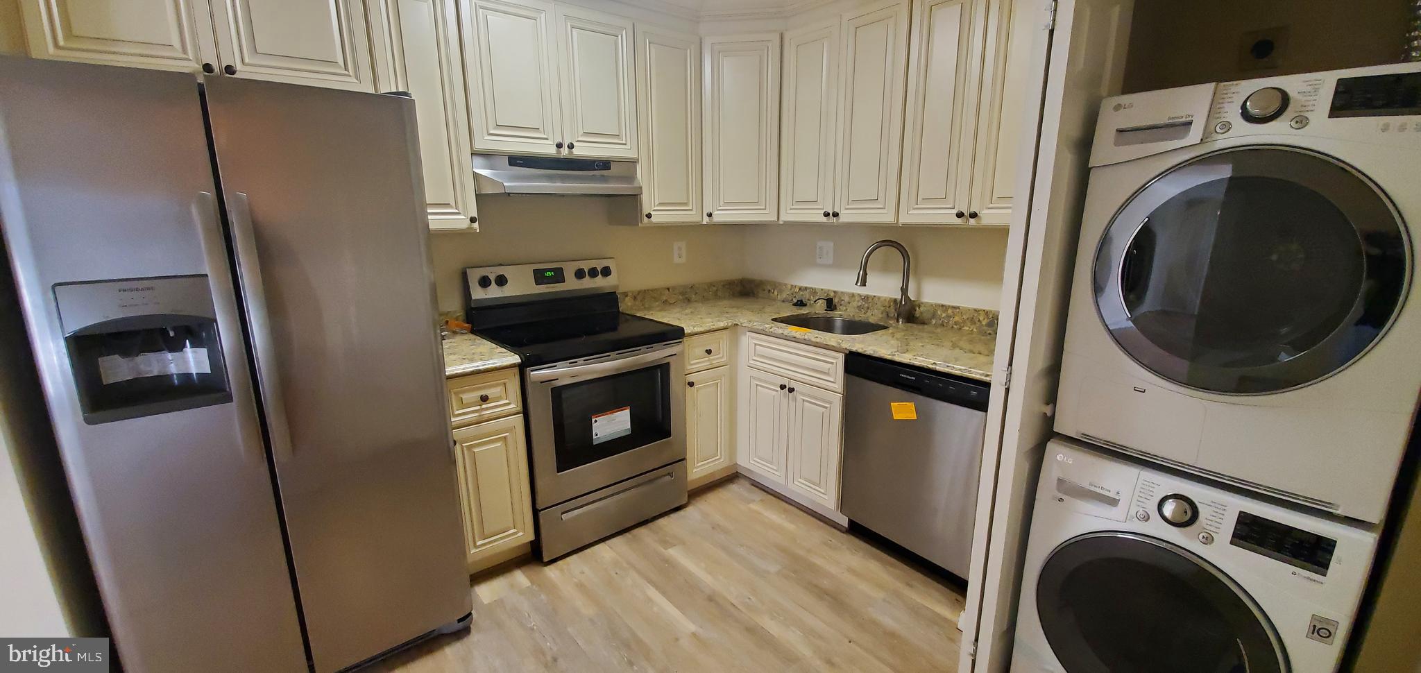 THE VILLAGE PARK - Residential