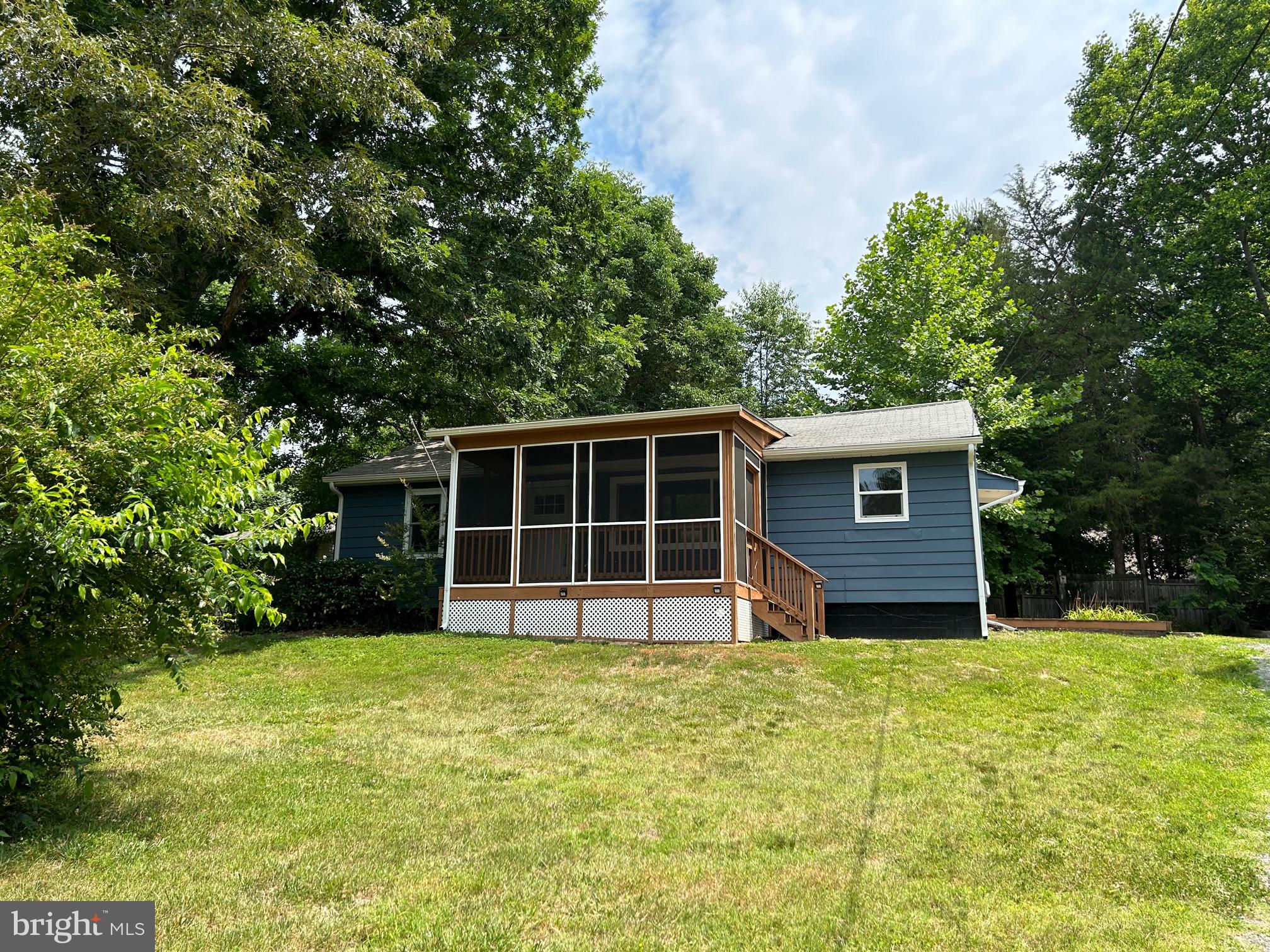 BLUE RIDGE SHORES - Residential