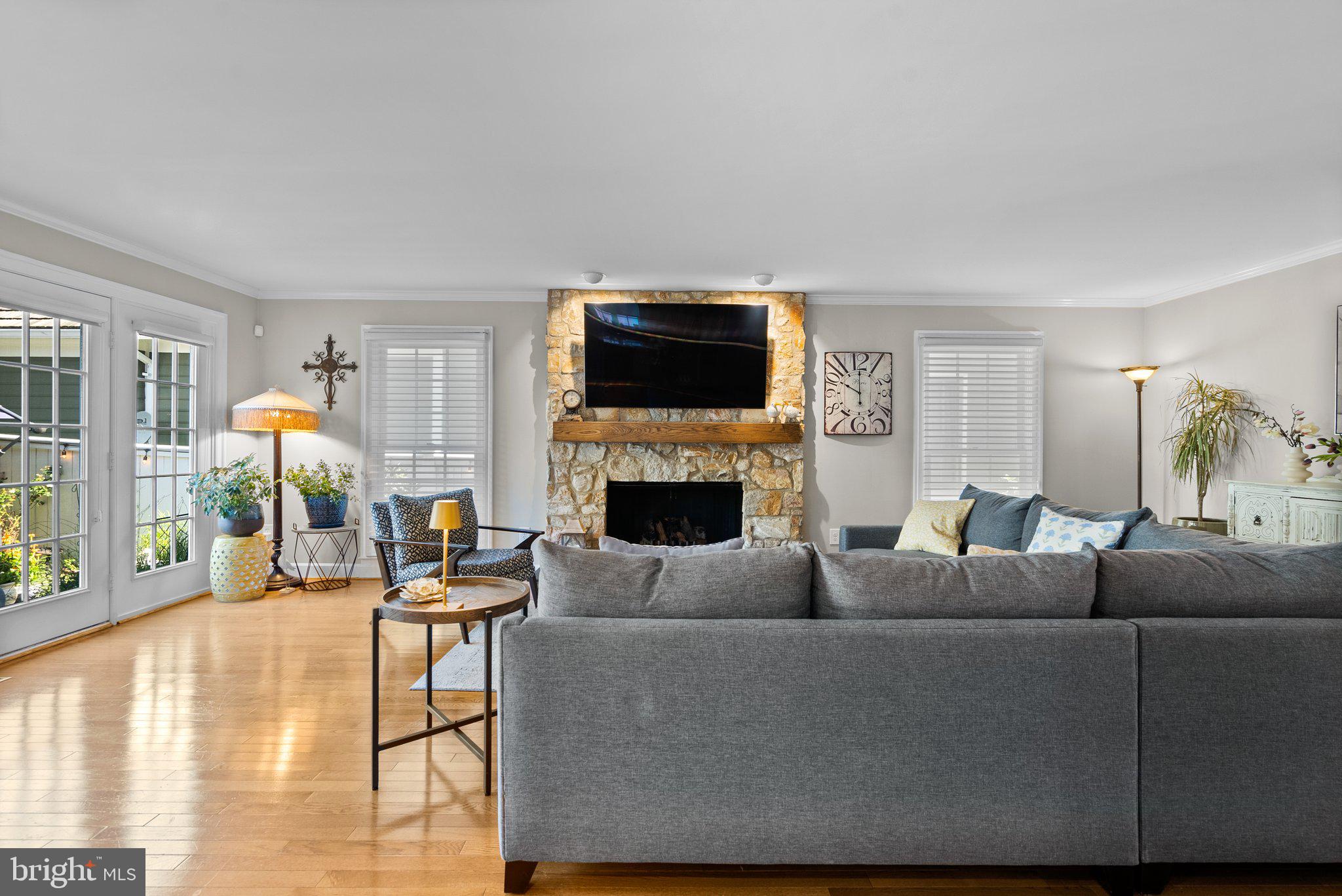 KENTLANDS - Residential