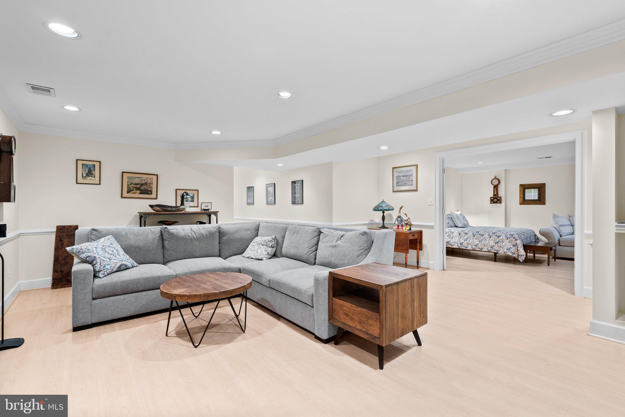 KENTLANDS - Residential