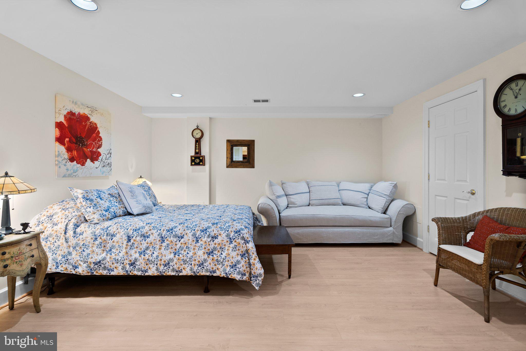 KENTLANDS - Residential