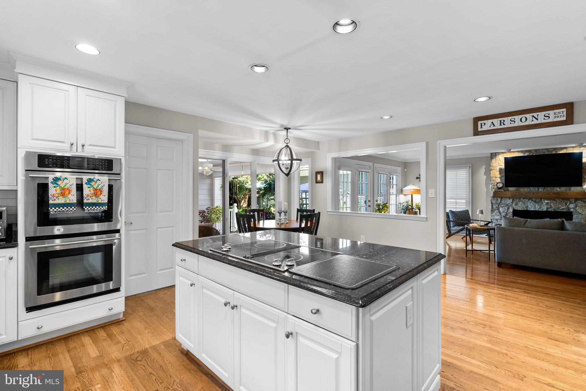 KENTLANDS - Residential