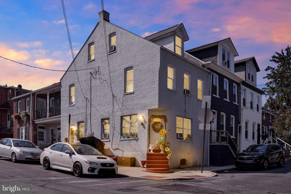 Photo of 702 Poplar Street, LANCASTER, PA 17603 (MLS # PALA2091126)