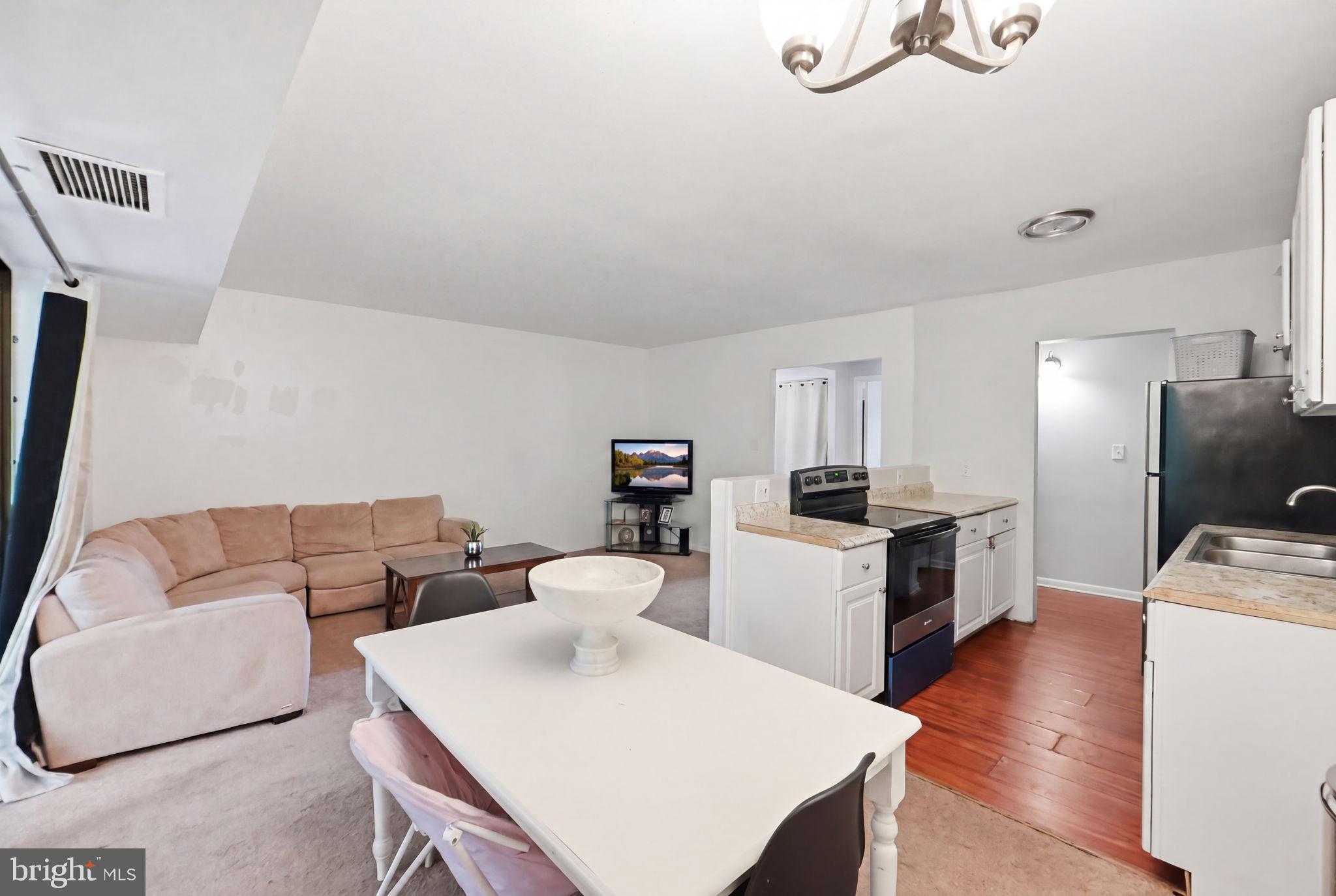 2231 CASTLE ROCK SQUARE 22C