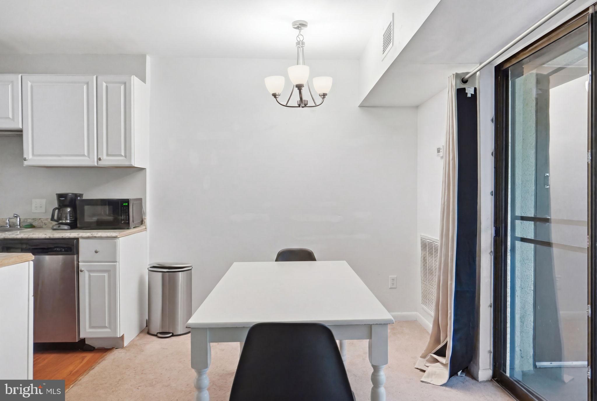 2231 CASTLE ROCK SQUARE 22C