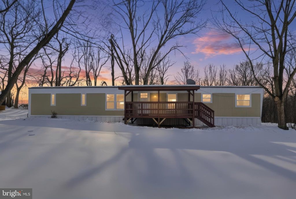 Photo of 6 Pine Street, YORK, PA 17406 (MLS # PAYK2097378)