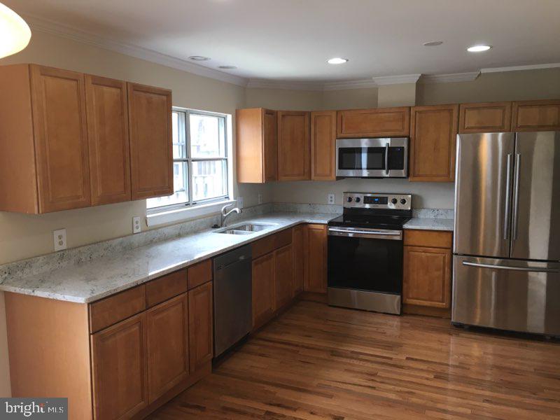 LAKE RIDGE - Residential Lease