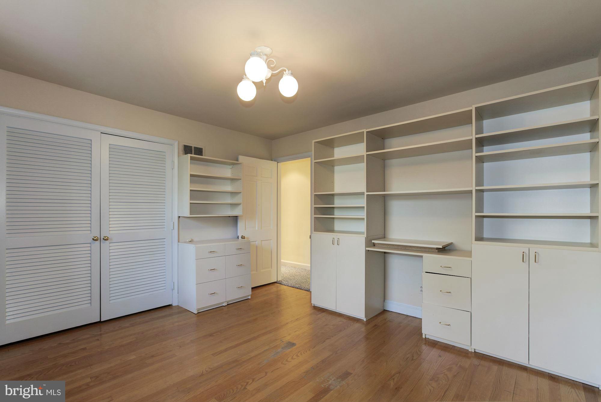 LONGWOOD - Residential