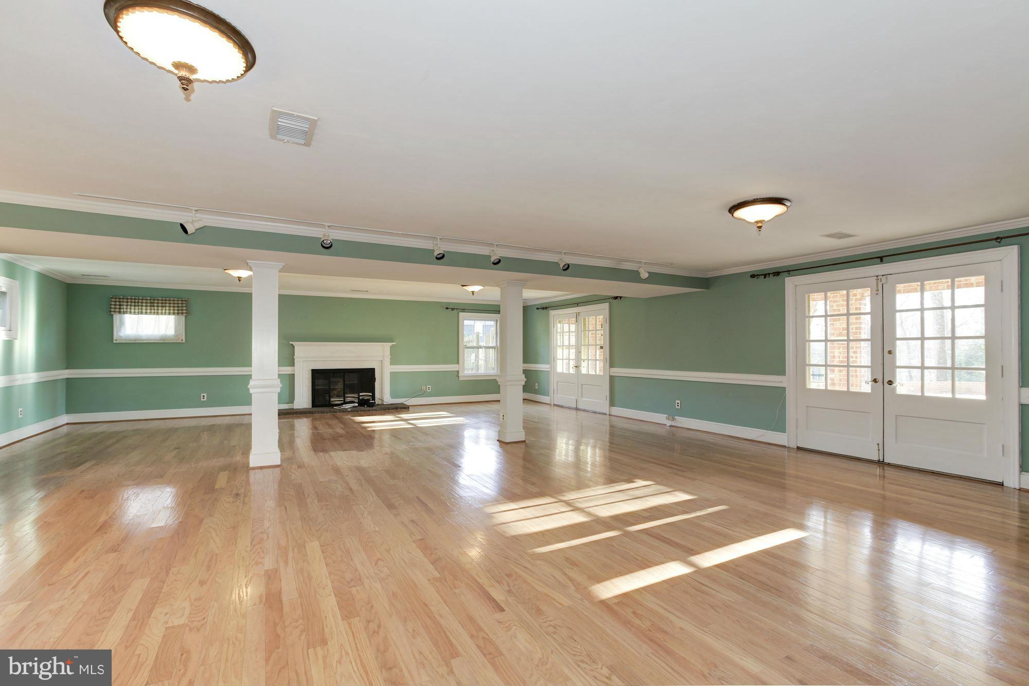 LONGWOOD - Residential