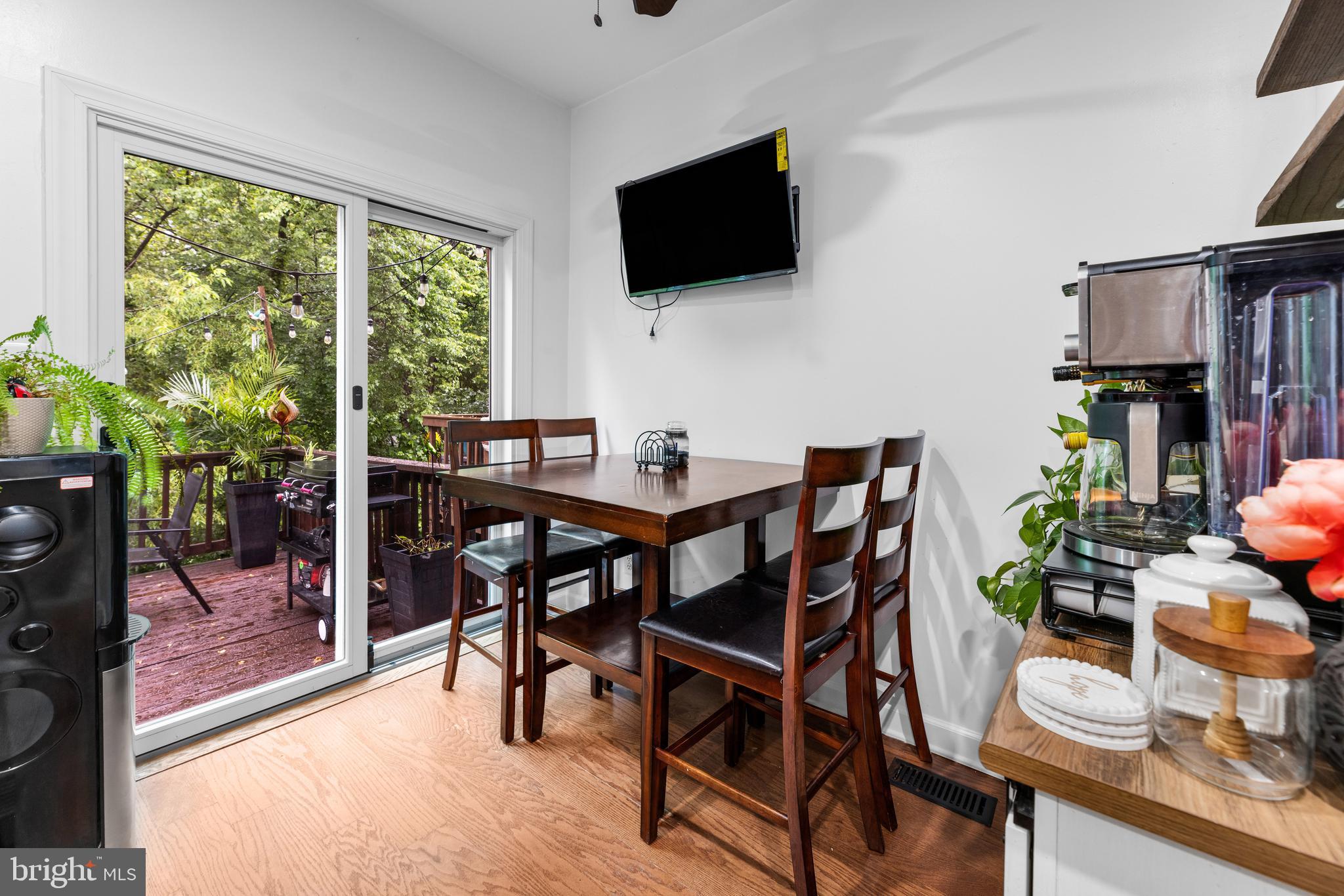 MONTCLAIR MEWS - Residential