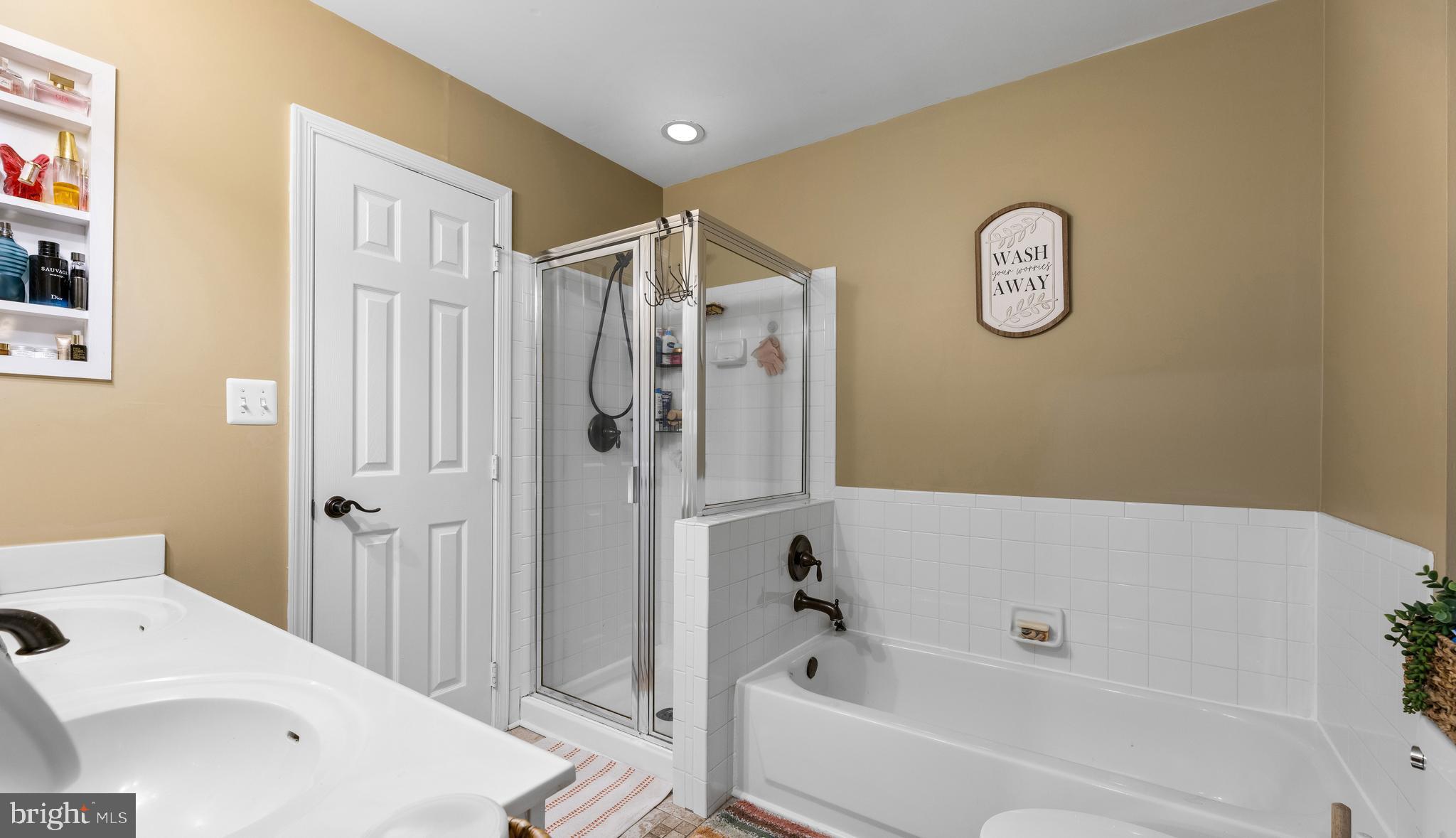 MONTCLAIR MEWS - Residential
