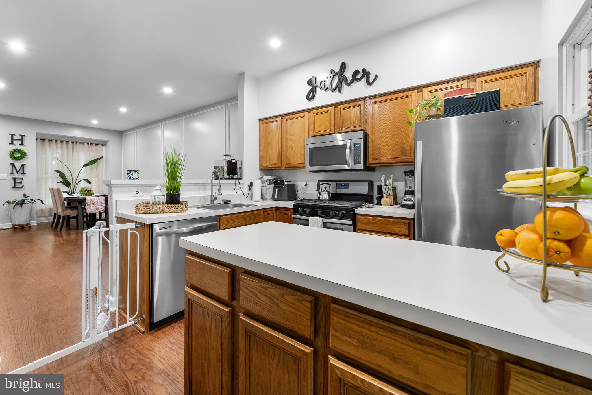 MONTCLAIR MEWS - Residential