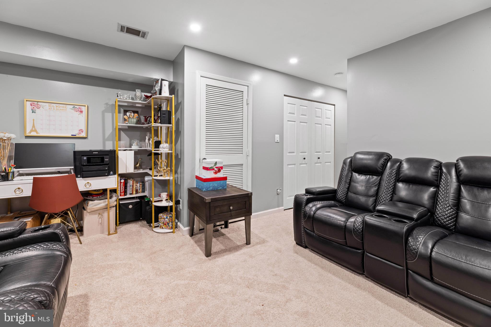 MONTCLAIR MEWS - Residential