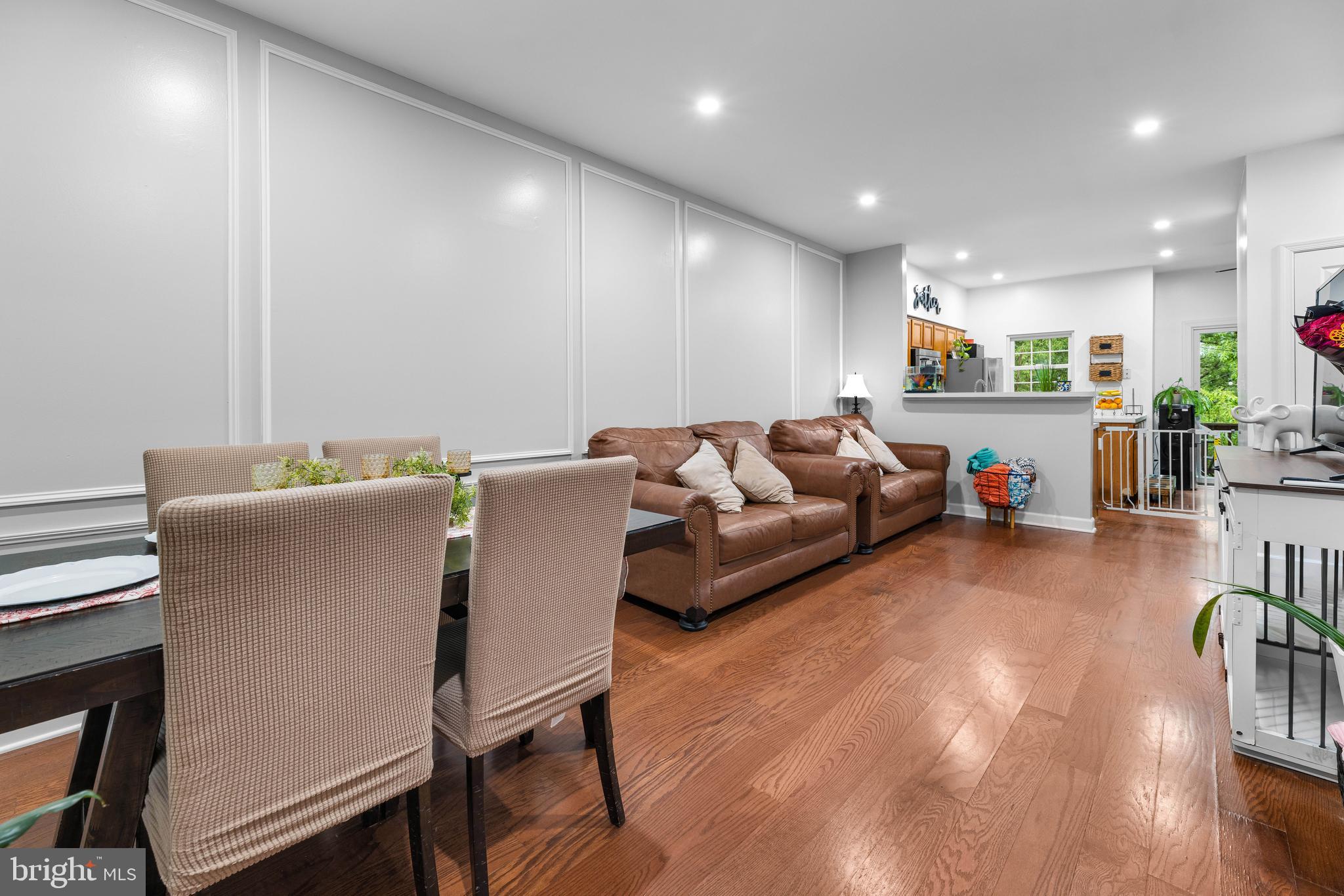 MONTCLAIR MEWS - Residential