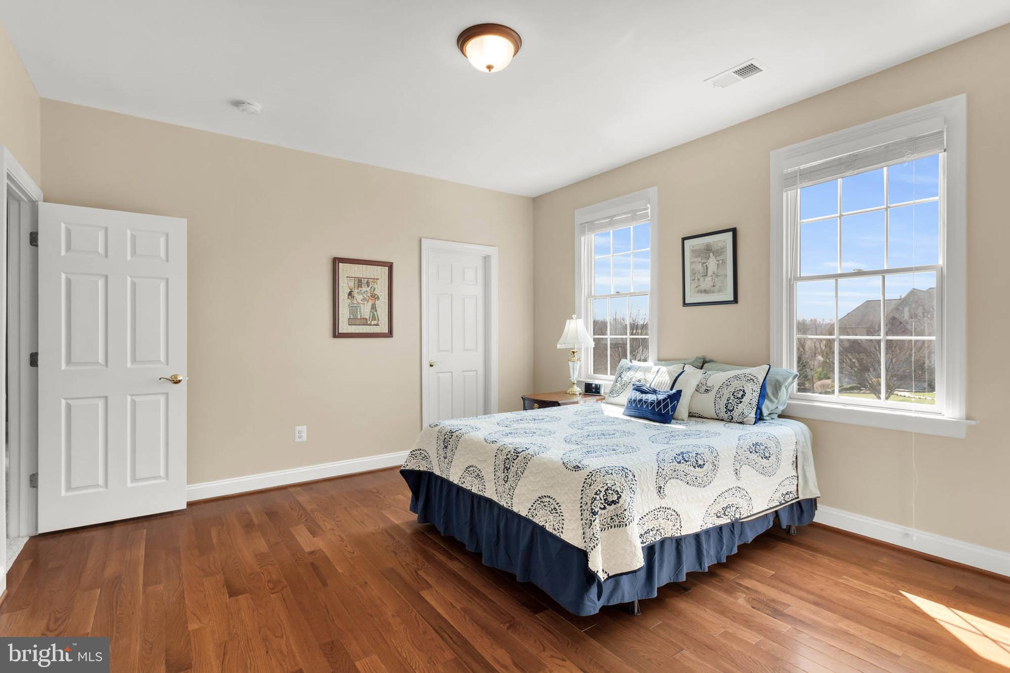 FOX MEADOW - Residential