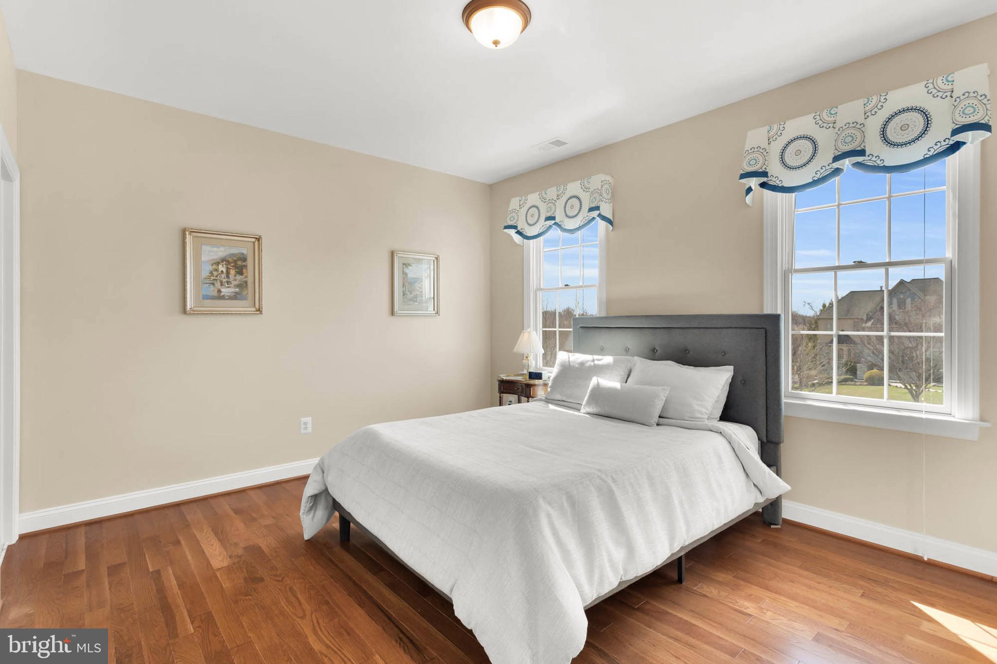 FOX MEADOW - Residential