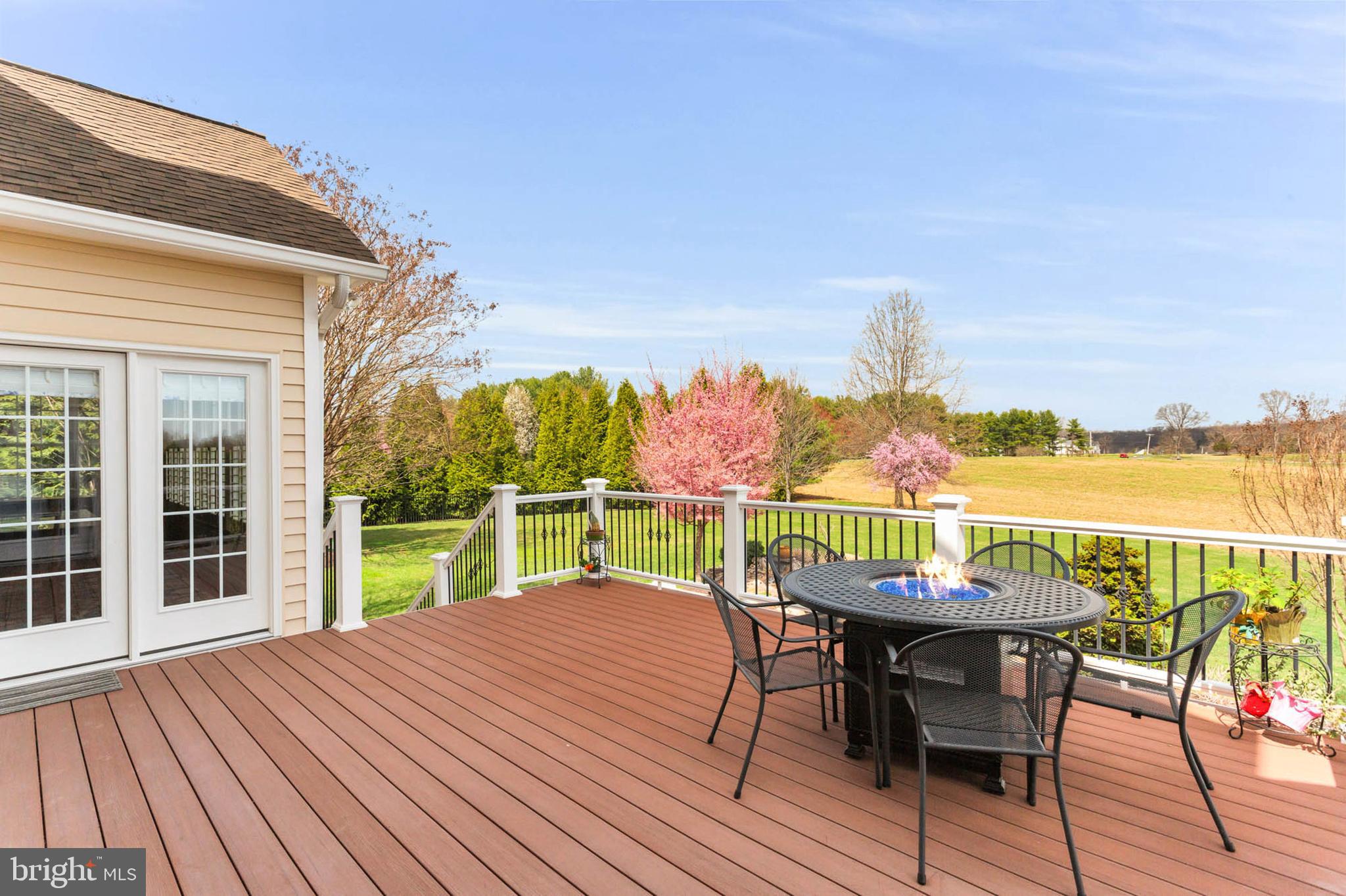 FOX MEADOW - Residential