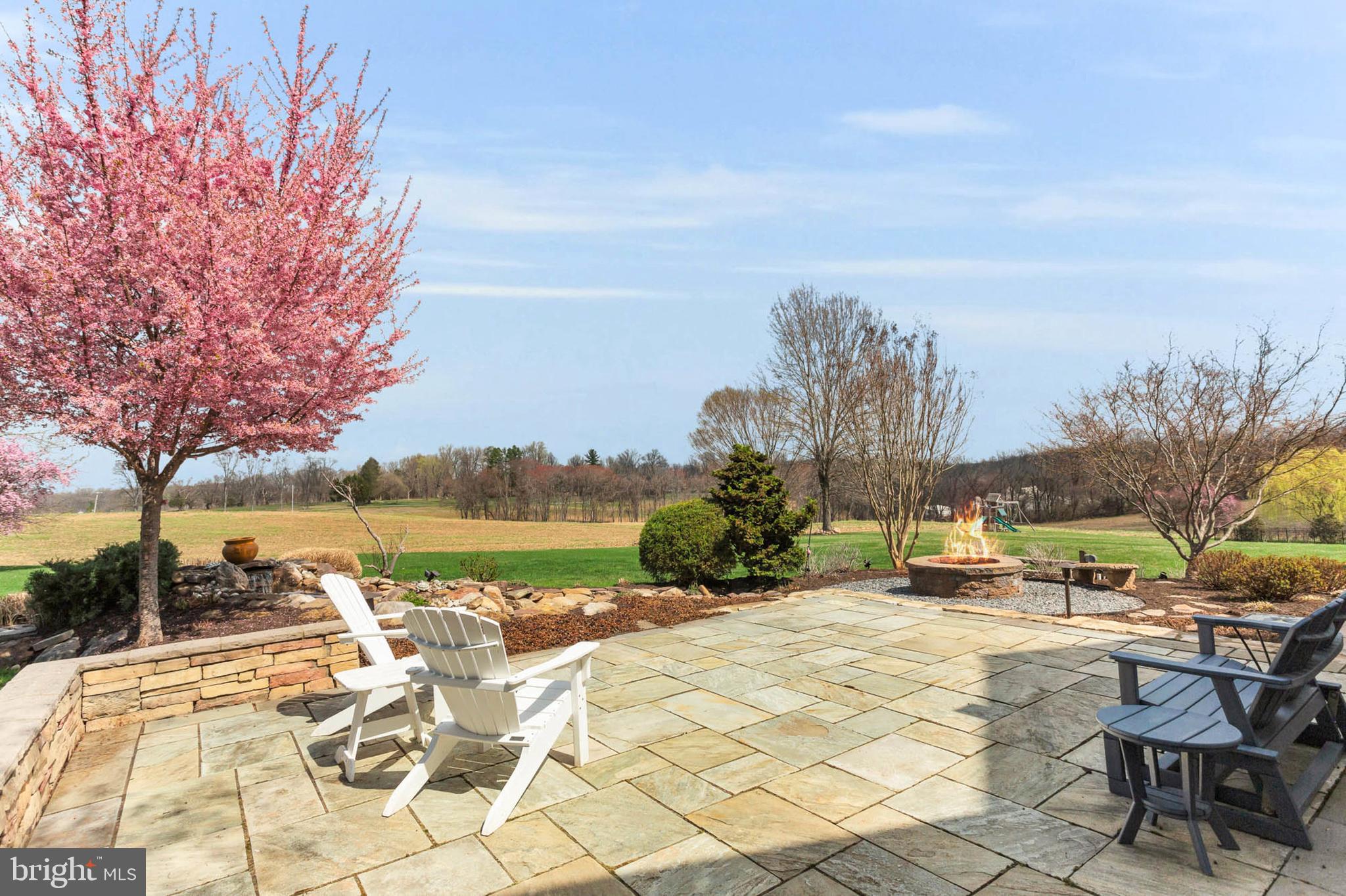 FOX MEADOW - Residential